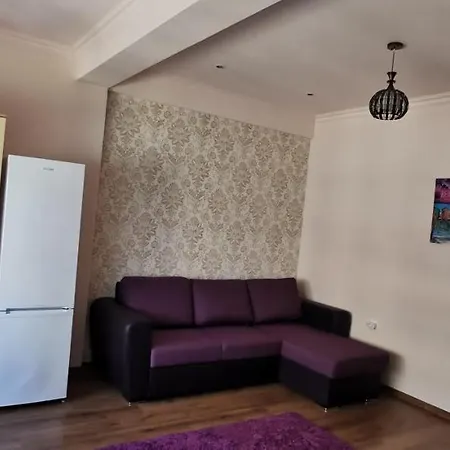 Apartament Apartament Violet Solid