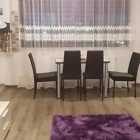Apartament Apartament Violet Solid Mamaja