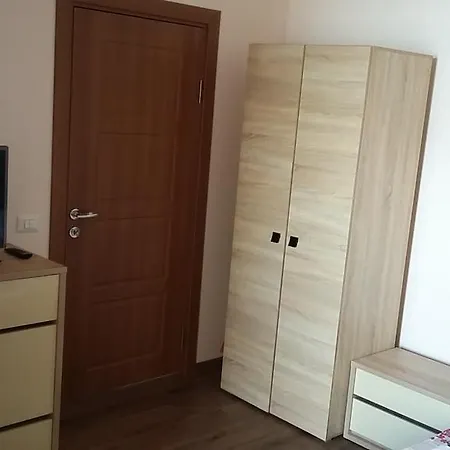Apartament Violet Solid Apartament